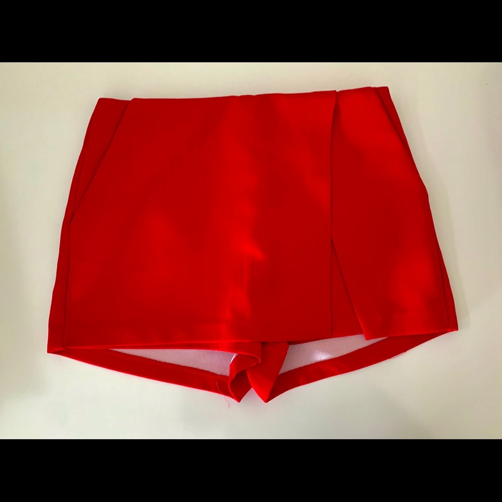Red skort